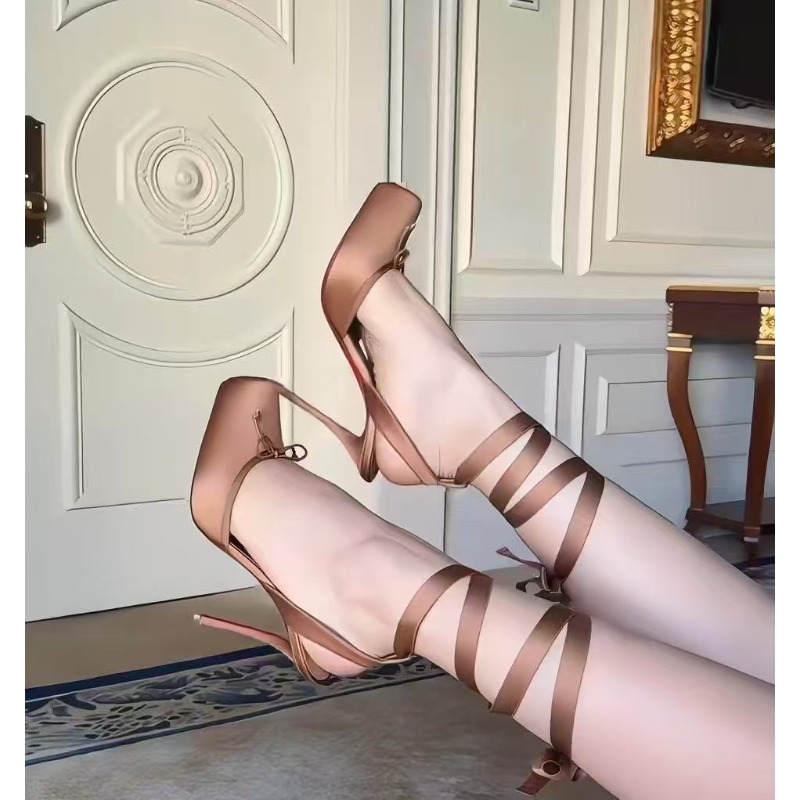 Wedding Fx - Rode schoenen met hoge hakken, hoofdband