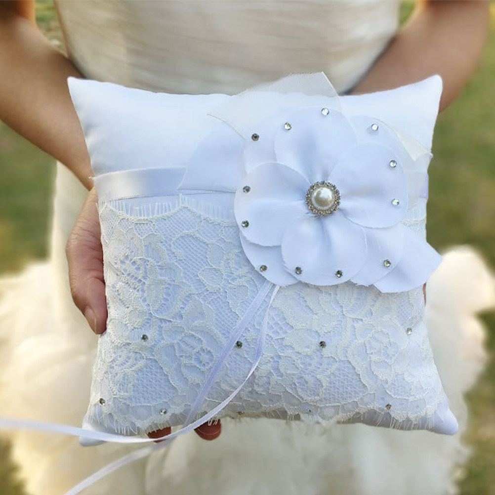 Trouwringkussen Kant Bloem Par - Ring Bearer Pillow recensie en prijs